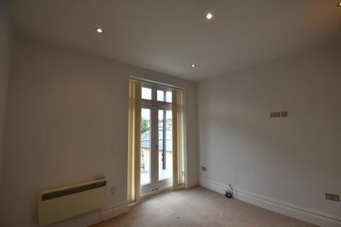 2 bedroom flat to rent, The Broadway, Woodford Green IG8