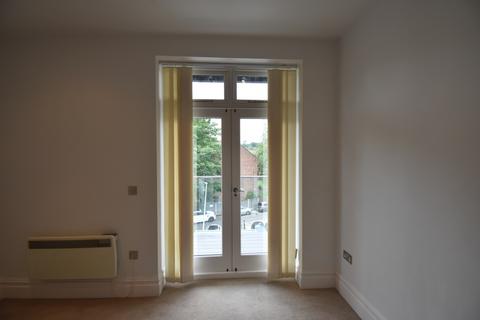 2 bedroom flat to rent, The Broadway, Woodford Green IG8