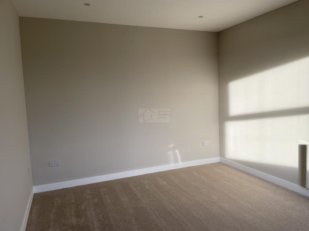 Lounge 1.JPG