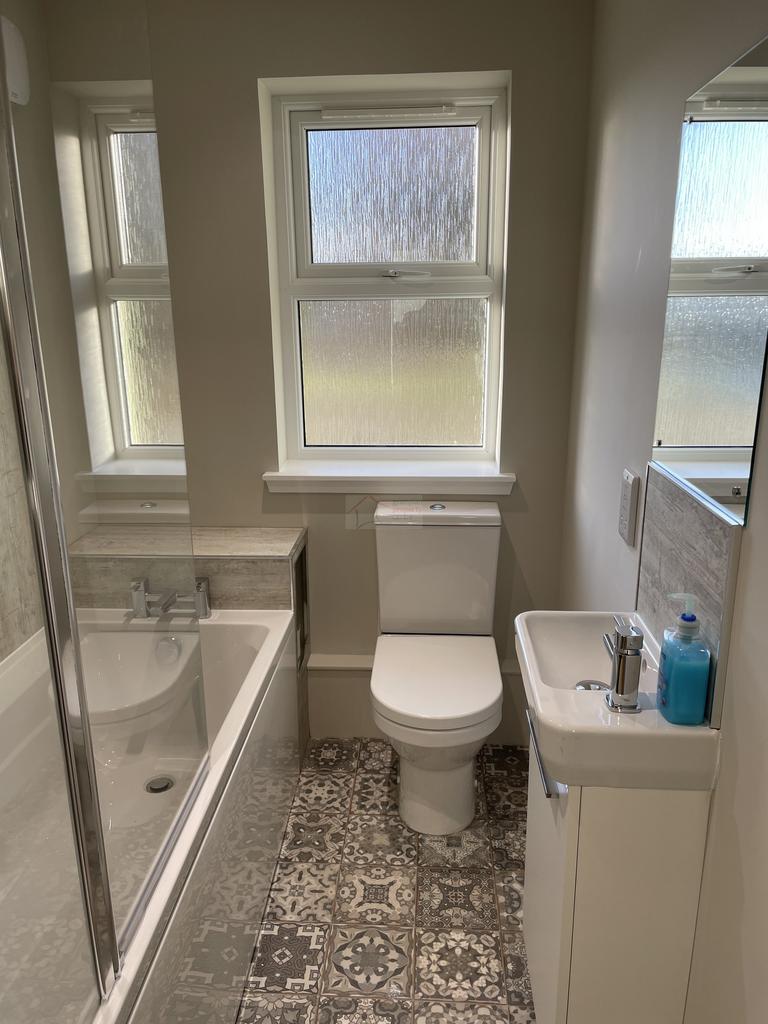 Bathroom.JPG