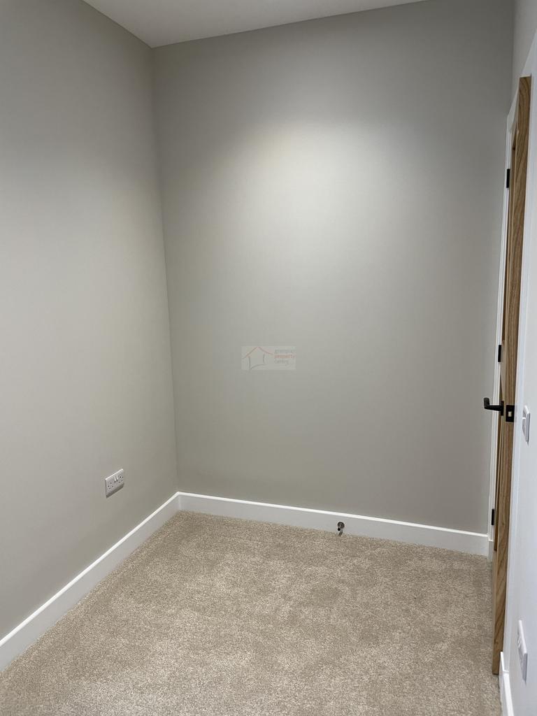 Bedroom 2b.JPG