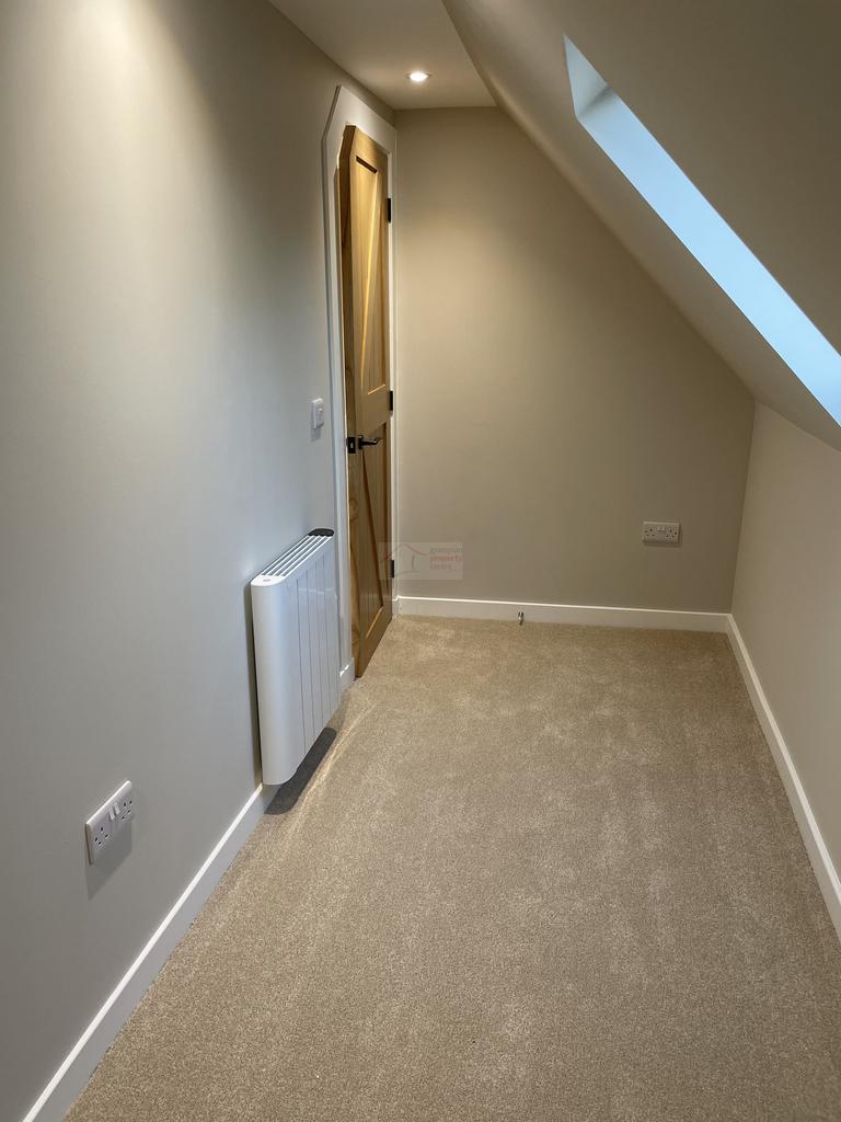 Bedroom 3b.JPG