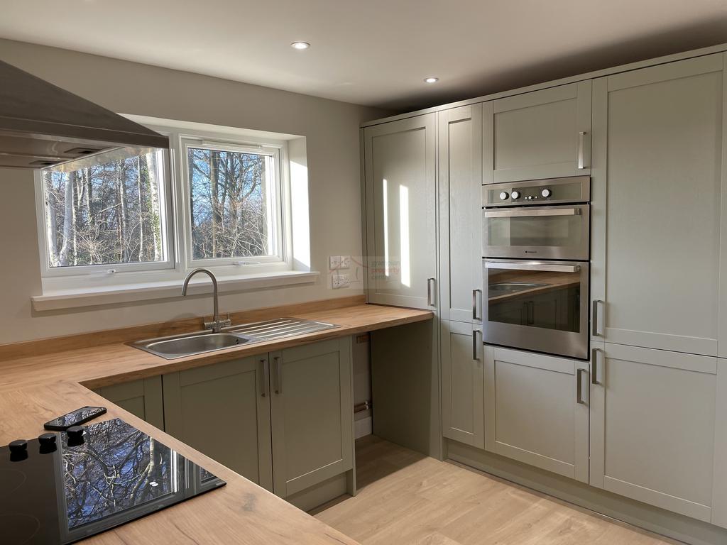 Kitchen 1.JPG