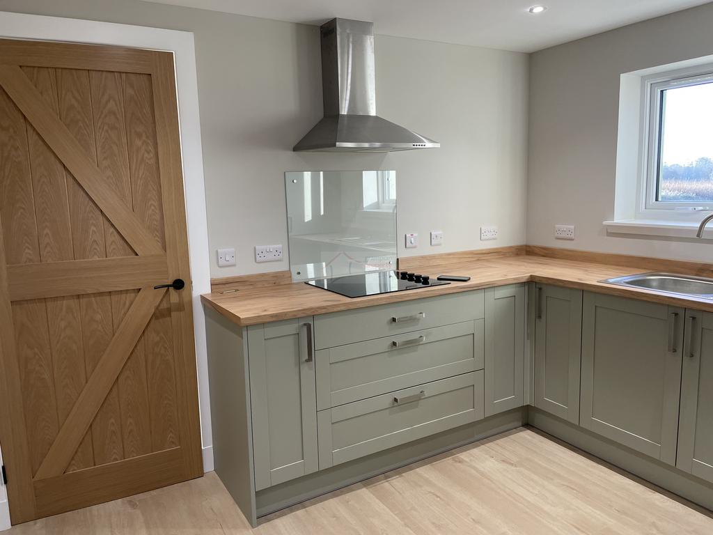 Kitchen 2.JPG