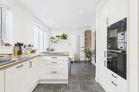 4 bedroom semi-detached house for sale, Strathmore Avenue, Rowlands Gill, NE39
