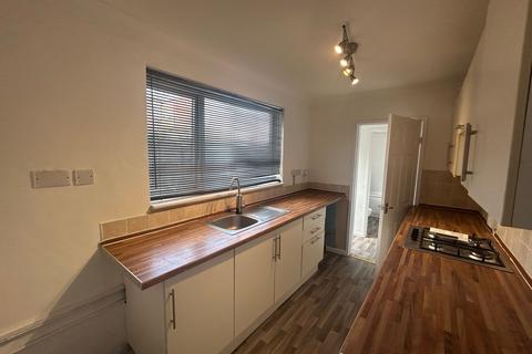 2 bedroom terraced house to rent, Lowson Street, Darlington DL3
