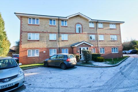 2 bedroom flat for sale, Bentley Drive, Harlow