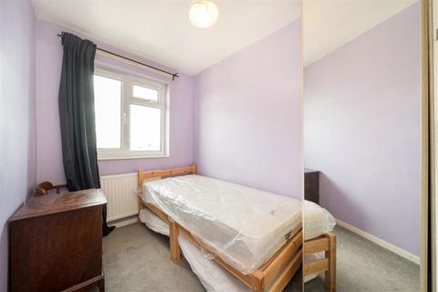 3 bedroom flat for sale, Nelson Gardens, London E2