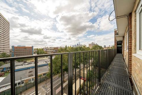 3 bedroom flat for sale, Nelson Gardens, London E2