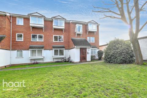 undefined, Braithwaite Avenue, Romford, RM7 0DS