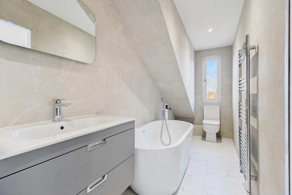 Master En-Suite