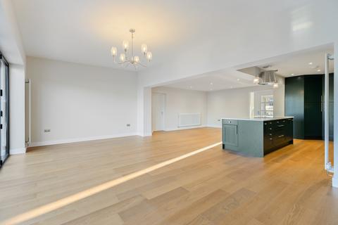 4 bedroom detached house for sale, Snydale Rd, Normanton WF6
