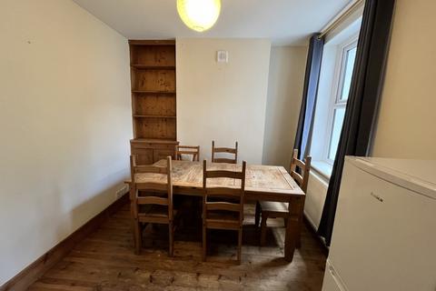 5 bedroom terraced house to rent, Blaker Street, Brighton, BN2 OJJ