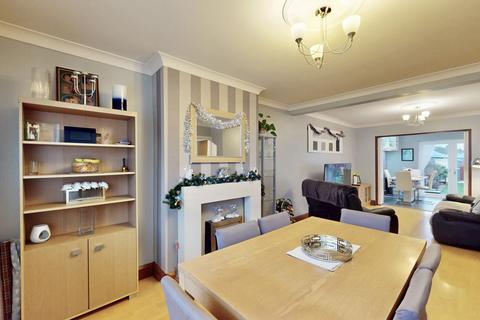 undefined, Weymouth Road, Hayes UB4