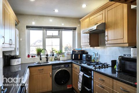 2 bedroom maisonette for sale, Adrian Road, Abbots Langley