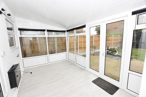 3 bedroom semi-detached house to rent, Worthing Mews, CO15