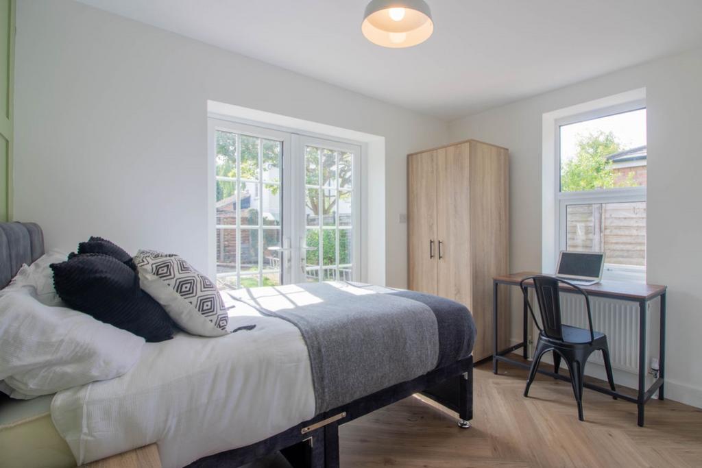 Bedroom 2 (Double with Ensuite