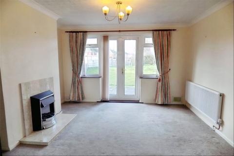 3 bedroom semi-detached house to rent, Church Balk, Doncaster DN3