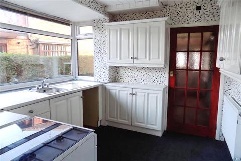 3 bedroom semi-detached house to rent, Church Balk, Doncaster DN3
