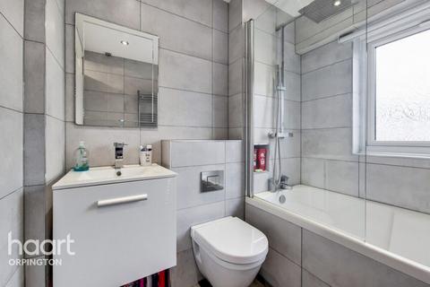 3 bedroom terraced house for sale, Kingswood Close, Orpington