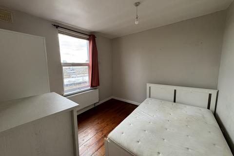 undefined, Stoke Newington High Street, London N16