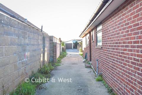 undefined, Beech Avenue, Bracklesham Bay, Chichester, West Sussex