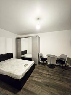 undefined, North Circular Road, Palmers Green, N13