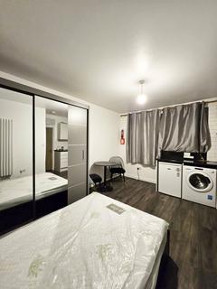 undefined, North Circular Road, Palmers Green, N13