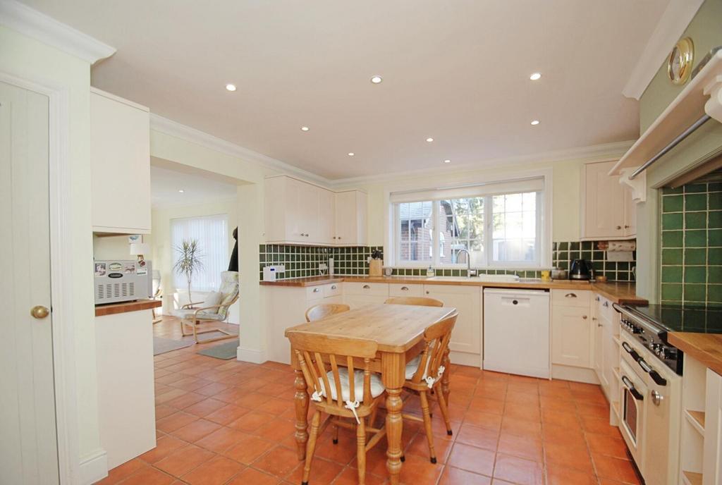 Kitchen/Breakfast Room