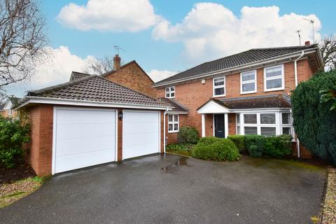 4 bedroom detached house for sale, Edinburgh Drive, Abbots Langley, WD5