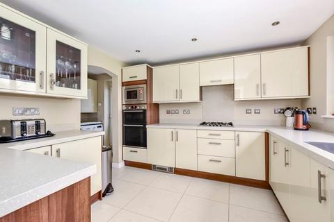 4 bedroom detached house for sale, Edinburgh Drive, Abbots Langley, WD5