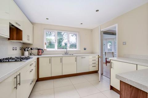4 bedroom detached house for sale, Edinburgh Drive, Abbots Langley, WD5