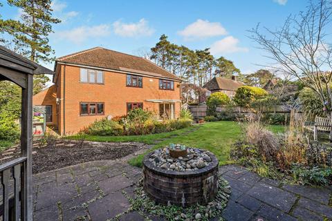 4 bedroom detached house for sale, Waverley Lane, Farnham, Surrey