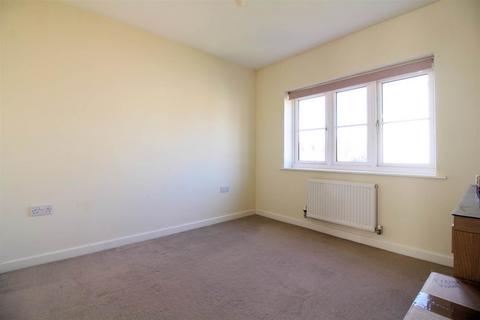 3 bedroom detached house to rent, Pershore Way, Aylesbury