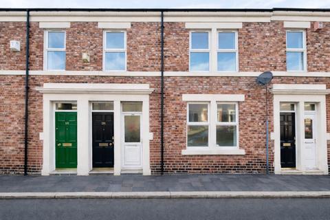 3 bedroom flat to rent, Westbourne Avenue, Gateshead NE8