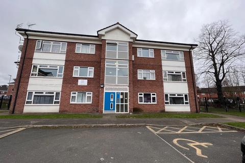 2 bedroom flat to rent, Bamford Gardens, Timperley WA15
