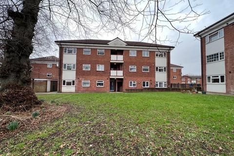 2 bedroom flat to rent, Bamford Gardens, Timperley WA15