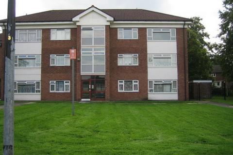 2 bedroom flat to rent - Bamford Gardens, Timperley WA15