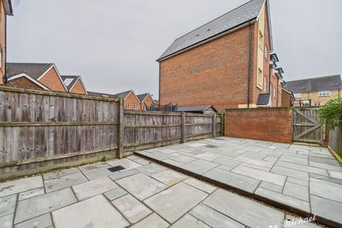 4 bedroom terraced house for sale, Loosley Green, Aylesbury, Buckinghamshire