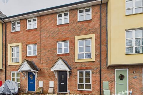 4 bedroom terraced house for sale, Loosley Green, Aylesbury, Buckinghamshire