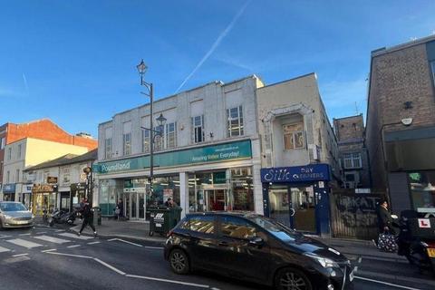 Convenience store to rent, 73 Victoria Rd Surbiton KT6 4NY