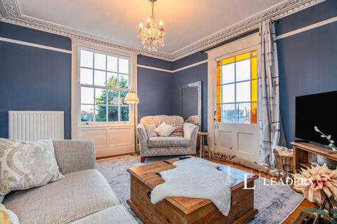 4 bedroom semi-detached house to rent, Green Hill, Bath Road, WR5