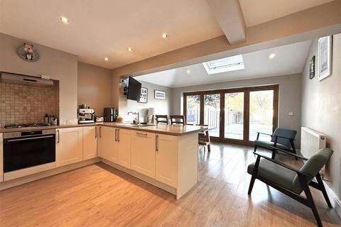 3 bedroom detached house for sale, Upper Road, Belle Vue, Shrewsbury