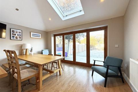 3 bedroom detached house for sale, Upper Road, Belle Vue, Shrewsbury