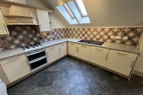 3 bedroom penthouse to rent, Southbourne Road, Sheffield