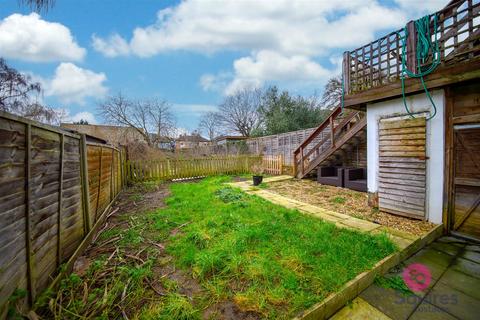 3 bedroom flat for sale, Second Avenue, Hendon, London