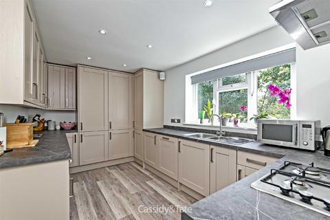 2 bedroom maisonette to rent, Ryecroft Court, Hatfield Road, St Albans