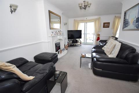 4 bedroom townhouse for sale, Harbour View, South Shields