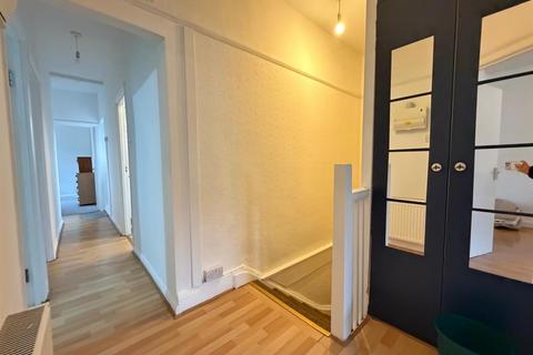 undefined, Norbury Crescent, Norbury, London
