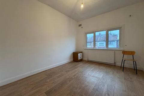 undefined, Norbury Crescent, Norbury, London